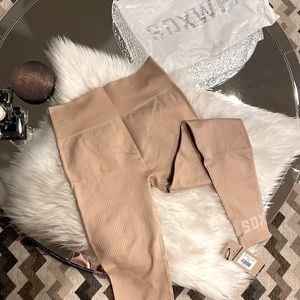 Sarah’s Day x White Fox - Coffee Date Seamless Leggings - Sand - M